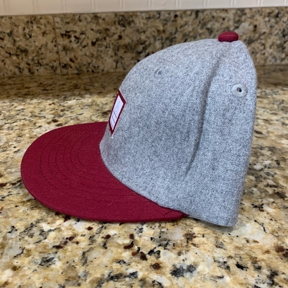 Tyke & Co Infant SnapBack Baseball Hat (6 Months- 3 Years) Grey And Red - Picture 2 of 5